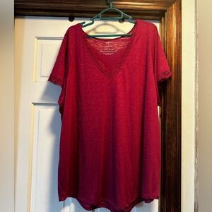 Torrid V-neck tee with lace trim